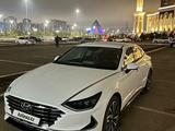 Hyundai Sonata 2022 годаfor13 500 000 тг. в Астана