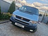 Volkswagen Multivan 1998 годаүшін7 500 000 тг. в Уральск