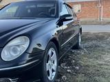 Mercedes-Benz E 320 2004 года за 5 100 000 тг. в Усть-Каменогорск – фото 5