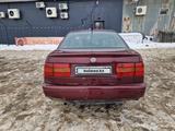 Volkswagen Passat 1994 годаүшін900 000 тг. в Уральск – фото 4