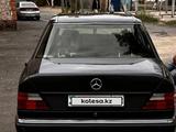 Mercedes-Benz E 260 1992 годаfor1 500 000 тг. в Алматы