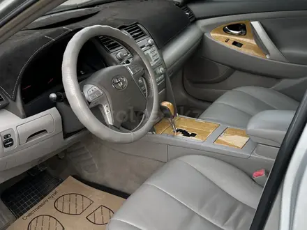 Toyota Camry 2007 года за 5 300 000 тг. в Тараз – фото 2