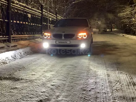 BMW 750 2006 года за 5 500 000 тг. в Алматы – фото 4