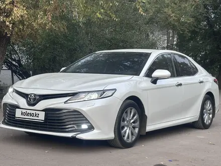 Toyota Camry 2018 года за 12 700 000 тг. в Алматы – фото 4