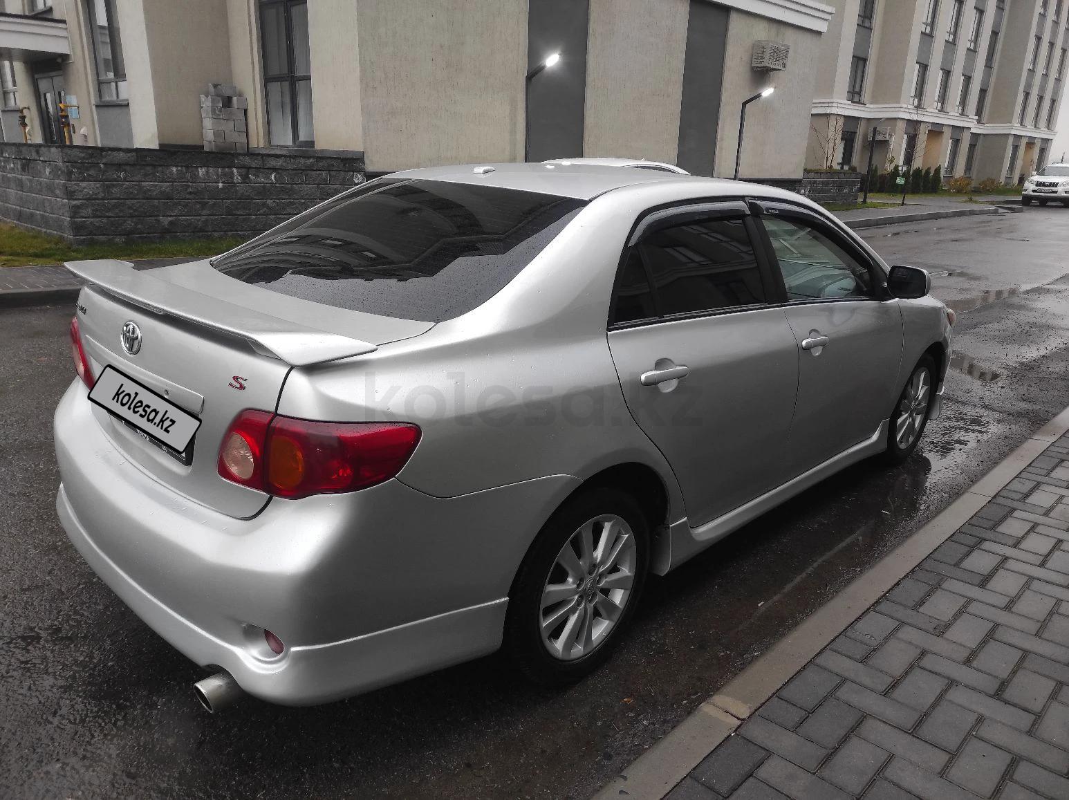 Toyota Corolla 2010 г.