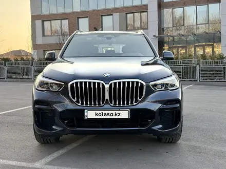 BMW X5 2022 года за 59 000 000 тг. в Алматы