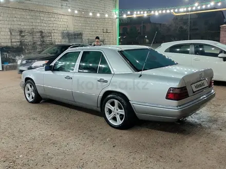 Mercedes-Benz E 280 1994 года за 3 500 000 тг. в Шымкент – фото 6