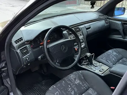 Mercedes-Benz E 240 1997 года за 2 800 000 тг. в Алматы – фото 8