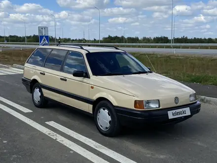 Volkswagen Passat 1993 года за 2 100 000 тг. в Астана