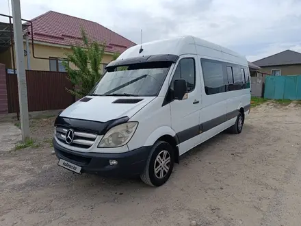 Mercedes-Benz Sprinter 2011 года за 15 000 000 тг. в Алматы – фото 2