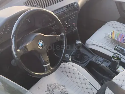 BMW 525 1990 года за 1 300 000 тг. в Актобе – фото 4