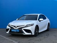 Toyota Camry 2021 года за 11 920 000 тг. в Алматы