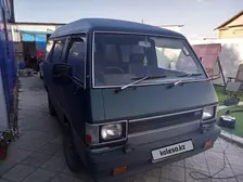 Mitsubishi Delica, 1986