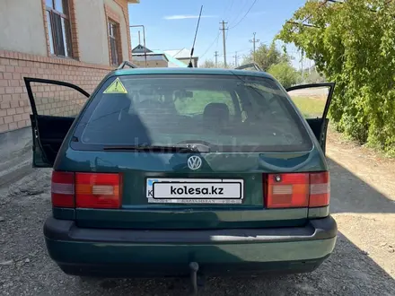 Volkswagen Passat 1997 года за 1 800 000 тг. в Кызылорда – фото 5