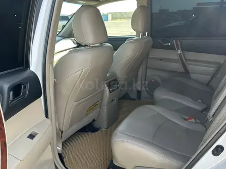 Toyota Highlander 2013 года за 9 900 000 тг. в Актау – фото 4