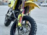 Suzuki  DR-Z 400 SM 2005 года за 2 700 000 тг. в Усть-Каменогорск