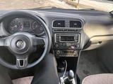 Volkswagen Polo 2014 года за 4 750 000 тг. в Актобе – фото 4