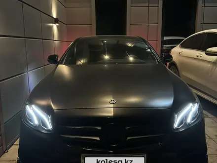 Mercedes-Benz E 200 2019 года за 26 000 000 тг. в Актобе – фото 20