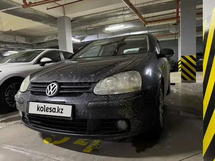 Volkswagen Golf 2004 года за 4 200 000 тг. в Астана – фото 2