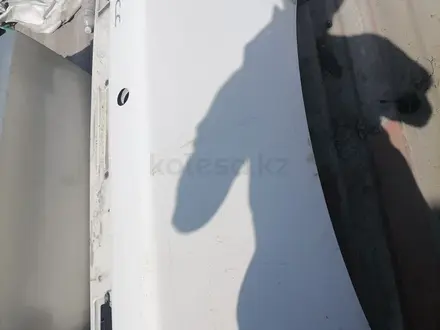 Крышка багажника Ауди 100 седан 90г за 2 500 тг. в Алматы – фото 2