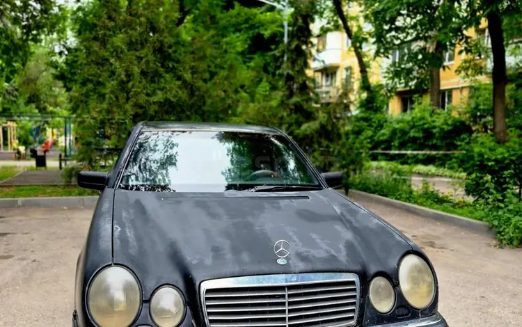 Mercedes-Benz E 320 1997 года за 2 300 000 тг. в Алматы