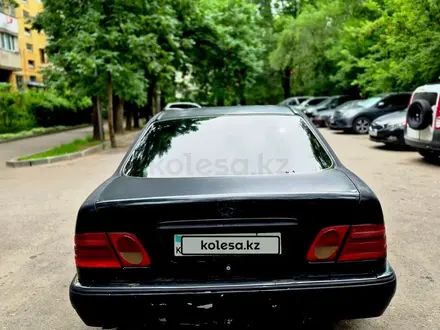 Mercedes-Benz E 320 1997 года за 2 300 000 тг. в Алматы – фото 5