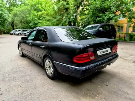 Mercedes-Benz E 320 1997 года за 2 300 000 тг. в Алматы – фото 6