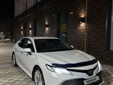 Toyota Camry 2021 года за 14 600 000 тг. в Кызылорда – фото 2