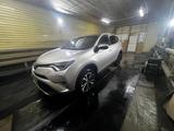 Toyota RAV4 2018 года за 13 000 000 тг. в Усть-Каменогорск