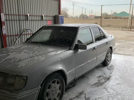 Mercedes-Benz E 230 1989 года за 500 000 тг. в Шымкент – фото 16
