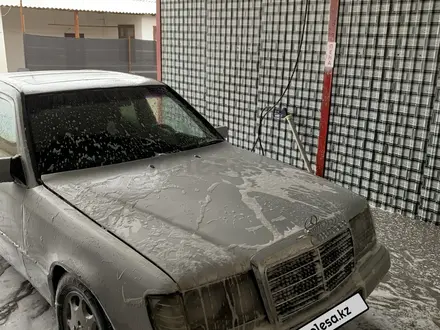 Mercedes-Benz E 230 1989 года за 500 000 тг. в Шымкент – фото 18