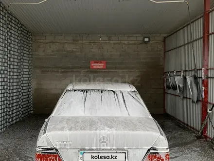 Mercedes-Benz E 230 1989 года за 500 000 тг. в Шымкент – фото 20