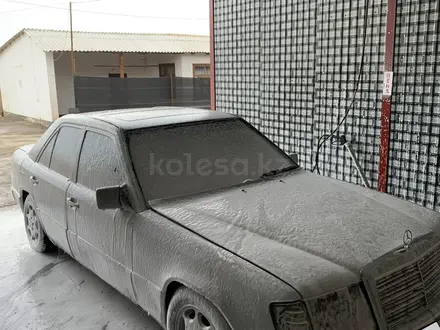 Mercedes-Benz E 230 1989 года за 500 000 тг. в Шымкент – фото 21