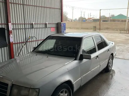 Mercedes-Benz E 230 1989 года за 500 000 тг. в Шымкент – фото 24