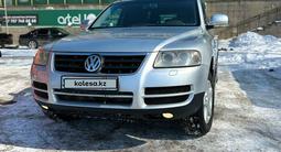 Volkswagen Touareg 2004 года за 5 300 000 тг. в Алматы – фото 2