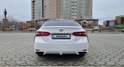 Toyota Camry 2022 года за 15 000 000 тг. в Атырау – фото 5