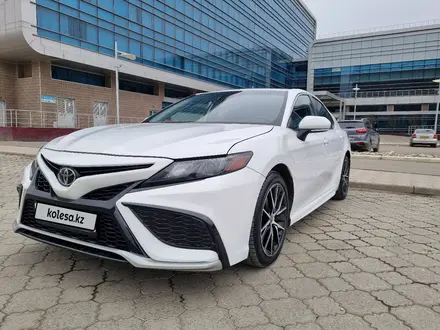 Toyota Camry 2022 года за 14 900 000 тг. в Атырау – фото 7