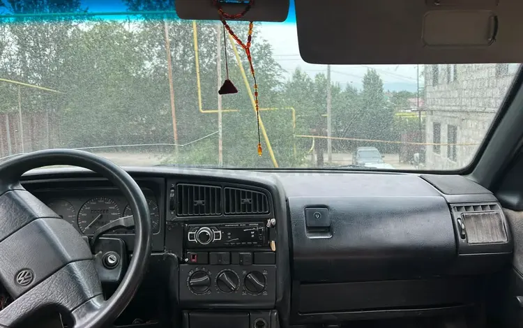 Volkswagen Passat 1993 года за 800 000 тг. в Алматы