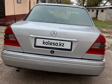 Mercedes-Benz E 200 1994 года за 1 450 000 тг. в Мерке – фото 5