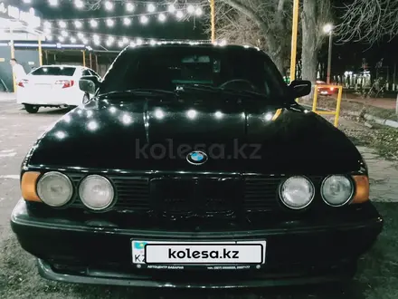 BMW 520 1991 года за 2 300 000 тг. в Тараз