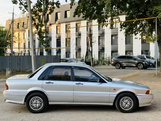 Mitsubishi Galant