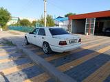 Mercedes-Benz E 220 1994 года за 2 000 000 тг. в Тараз – фото 4