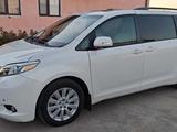 Toyota Sienna 2015 года за 9 150 000 тг. в Атырау