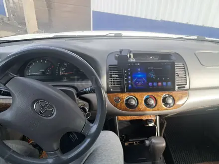 Toyota Camry 2002 года за 3 800 000 тг. в Атырау – фото 9