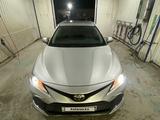 Toyota Camry 2021 года за 16 000 000 тг. в Актау – фото 2