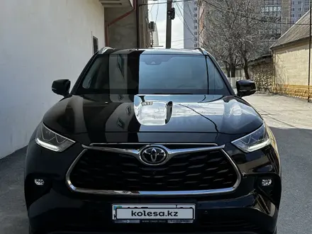 Toyota Highlander 2021 года за 28 500 000 тг. в Атырау – фото 2