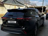 Toyota Highlander 2021 года за 28 500 000 тг. в Атырау – фото 4