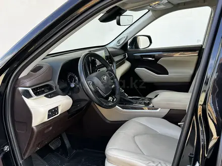 Toyota Highlander 2021 года за 28 500 000 тг. в Атырау – фото 9