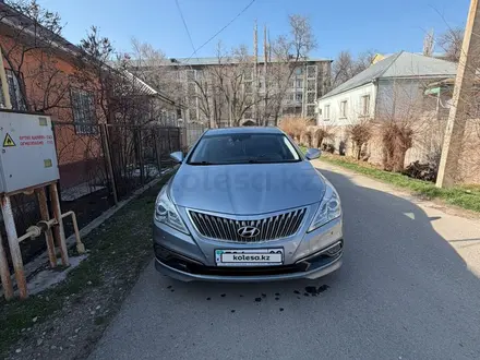 Hyundai Grandeur 2015 года за 9 000 000 тг. в Тараз – фото 2