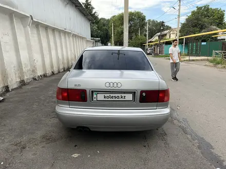 Audi A8 1999 года за 3 000 000 тг. в Алматы – фото 5